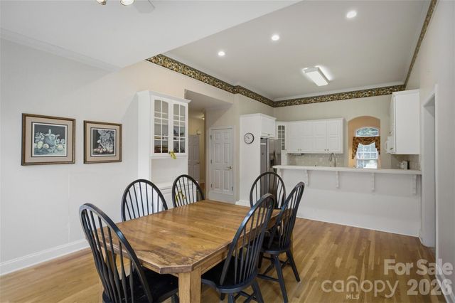 405 Woodridge Drive SE, Lenoir, NC 28645