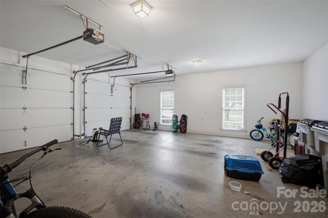 405 Woodridge Drive SE, Lenoir, NC 28645