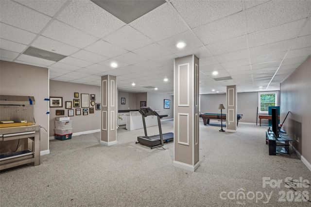405 Woodridge Drive SE, Lenoir, NC 28645