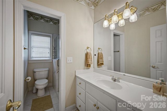 405 Woodridge Drive SE, Lenoir, NC 28645