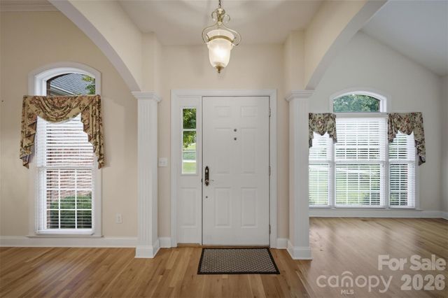 405 Woodridge Drive SE, Lenoir, NC 28645