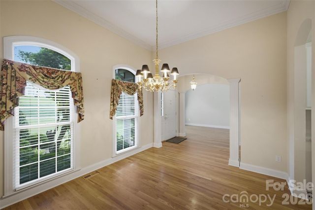 405 Woodridge Drive SE, Lenoir, NC 28645