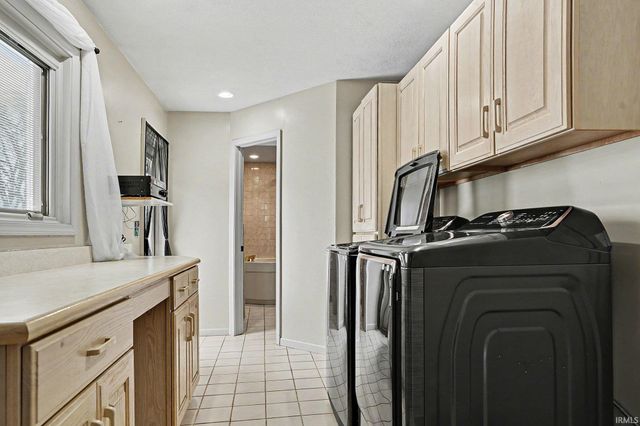 2412 Kenilworth Drive, Elkhart, IN 46514