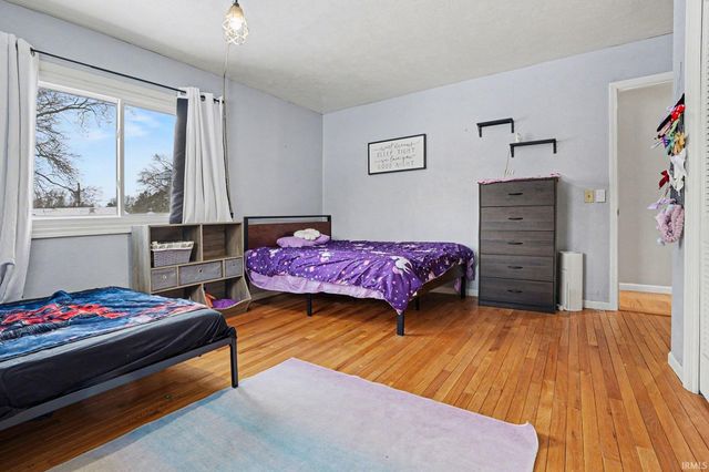 2412 Kenilworth Drive, Elkhart, IN 46514