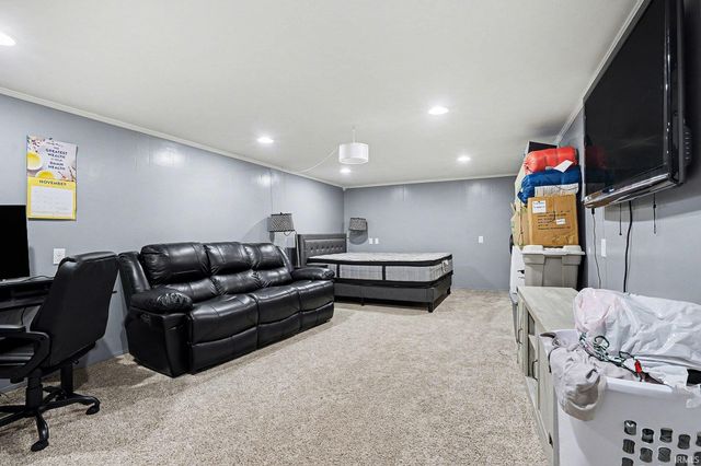 2412 Kenilworth Drive, Elkhart, IN 46514