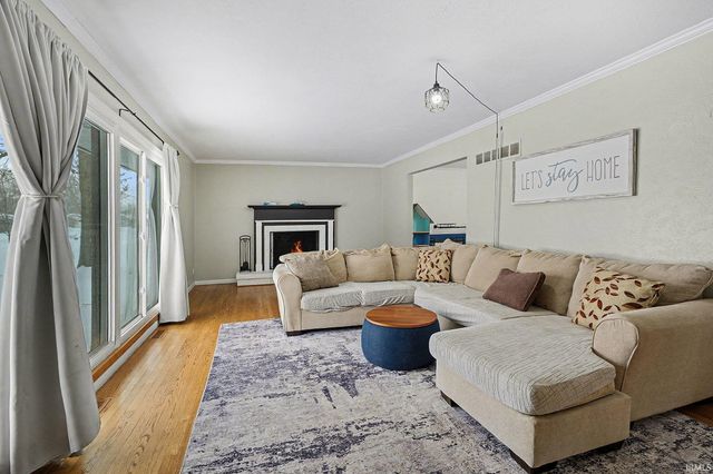 2412 Kenilworth Drive, Elkhart, IN 46514