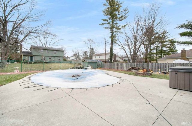 2412 Kenilworth Drive, Elkhart, IN 46514