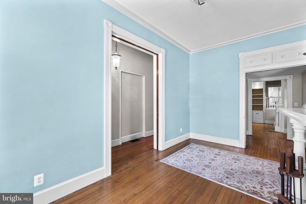 Image 10 of property listing at 3001 ELLIOTT ST, Baltimore, MD 21224