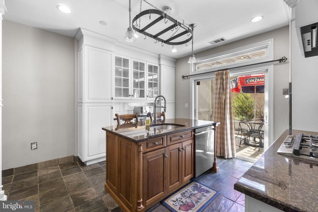 Image 15 of property listing at 3001 ELLIOTT ST, Baltimore, MD 21224