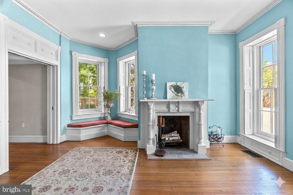 Image 3 of property listing at 3001 ELLIOTT ST, Baltimore, MD 21224
