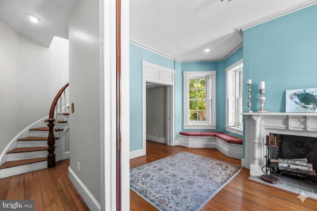 Image 7 of property listing at 3001 ELLIOTT ST, Baltimore, MD 21224
