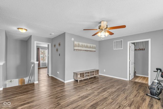 2297 Shadowbrook Drive, Plainfield, IN 46168