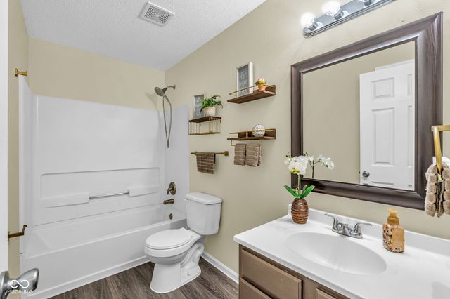 2297 Shadowbrook Drive, Plainfield, IN 46168