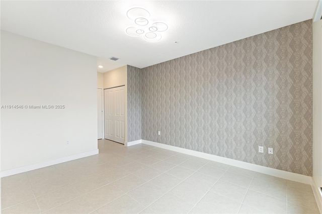 8001 NW 41st St F-303, Doral, FL 33166