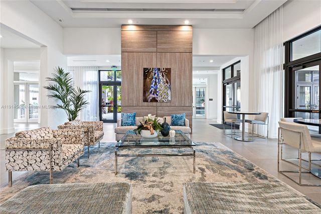 8001 NW 41st St F-303, Doral, FL 33166