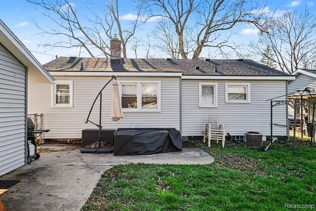 325 Viet Street, Davison, MI 48423