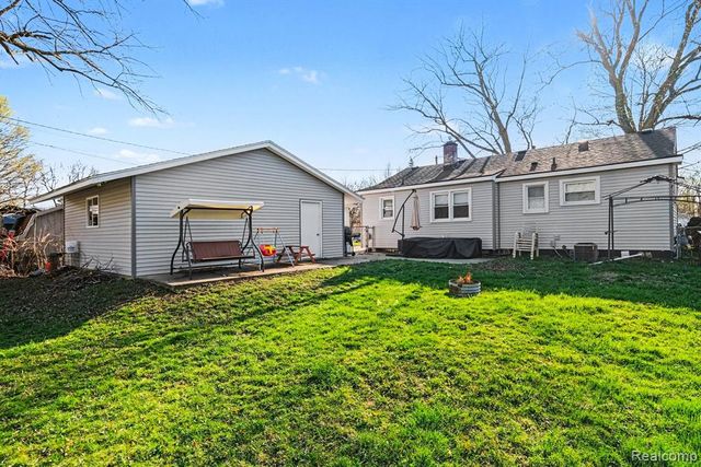 325 Viet Street, Davison, MI 48423