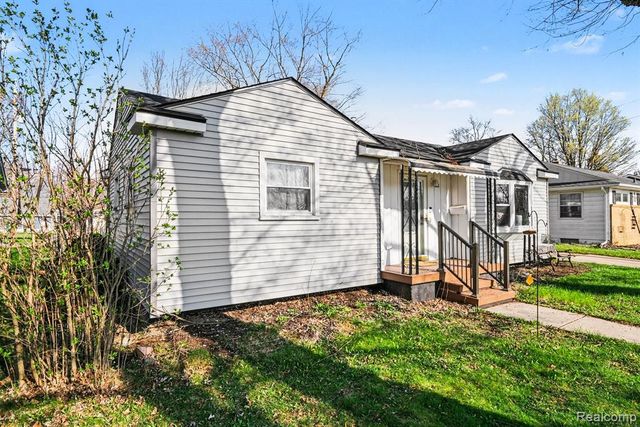 325 Viet Street, Davison, MI 48423