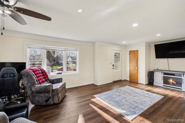 325 Viet Street, Davison, MI 48423