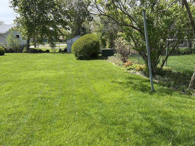 1214 Cherrywood DRIVE, Waukesha, WI 53188