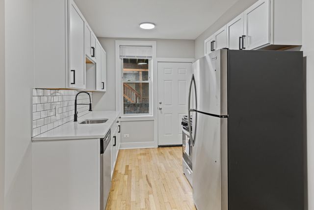 7379 N Damen Avenue K3, Chicago, IL 60645