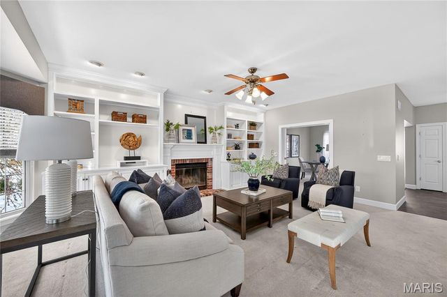 219 Braddock Way, St Peters, MO 63376