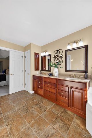 219 Braddock Way, St Peters, MO 63376