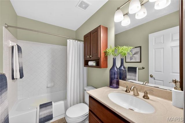 219 Braddock Way, St Peters, MO 63376