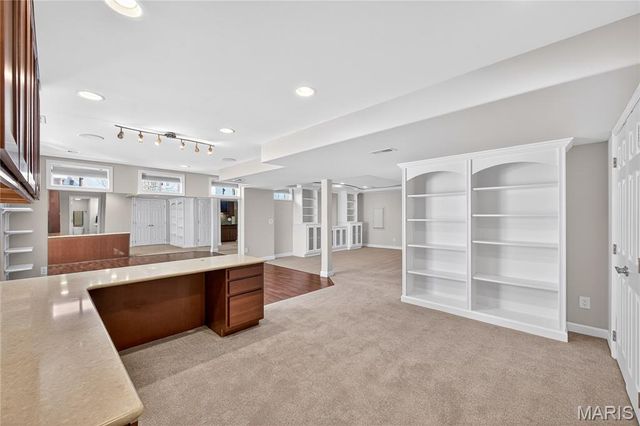 219 Braddock Way, St Peters, MO 63376