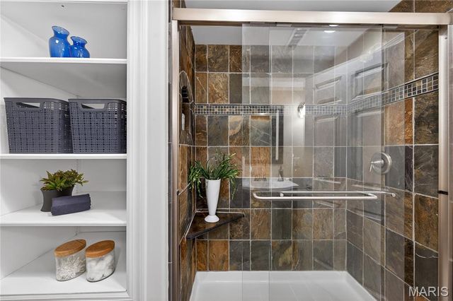 219 Braddock Way, St Peters, MO 63376