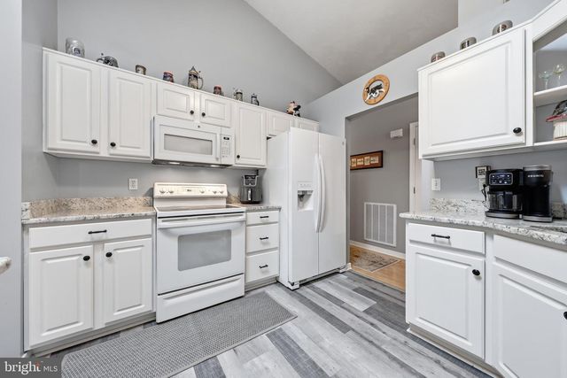 18664 RIVERGATE RD, Keedysville, MD 21756