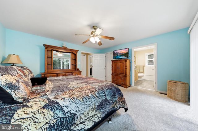 18664 RIVERGATE RD, Keedysville, MD 21756