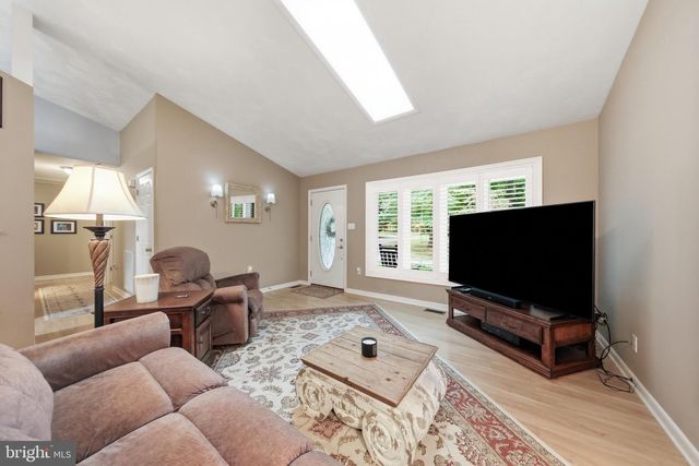 18664 RIVERGATE RD, Keedysville, MD 21756
