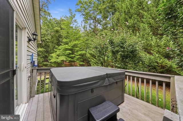 18664 RIVERGATE RD, Keedysville, MD 21756