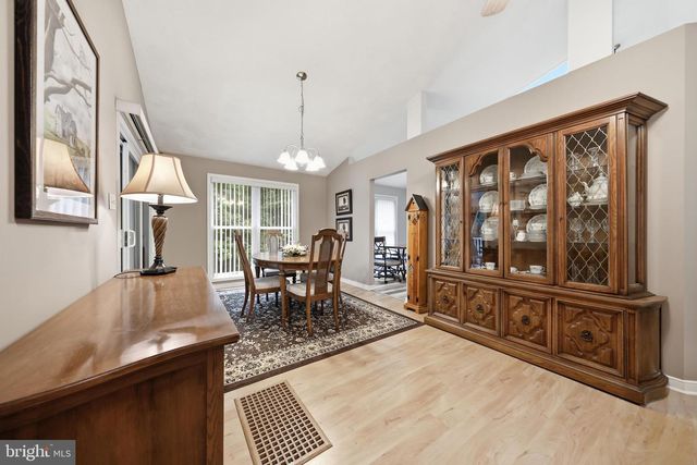 18664 RIVERGATE RD, Keedysville, MD 21756