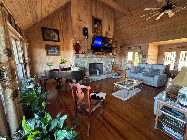 284 River Road, Westminster, SC 29693