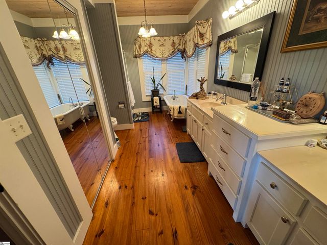 284 River Road, Westminster, SC 29693