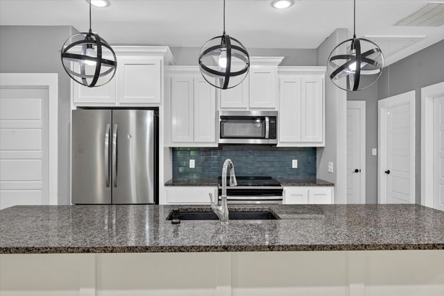 707 E Woodard Street, Denison, TX 75021