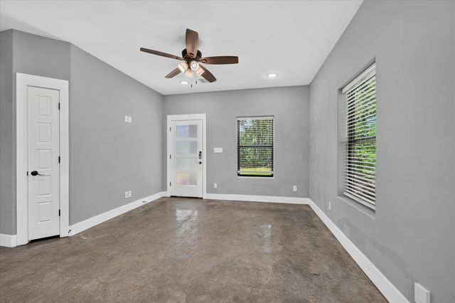 707 E Woodard Street, Denison, TX 75021
