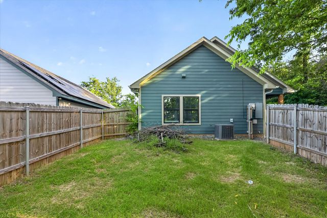 707 E Woodard Street, Denison, TX 75021