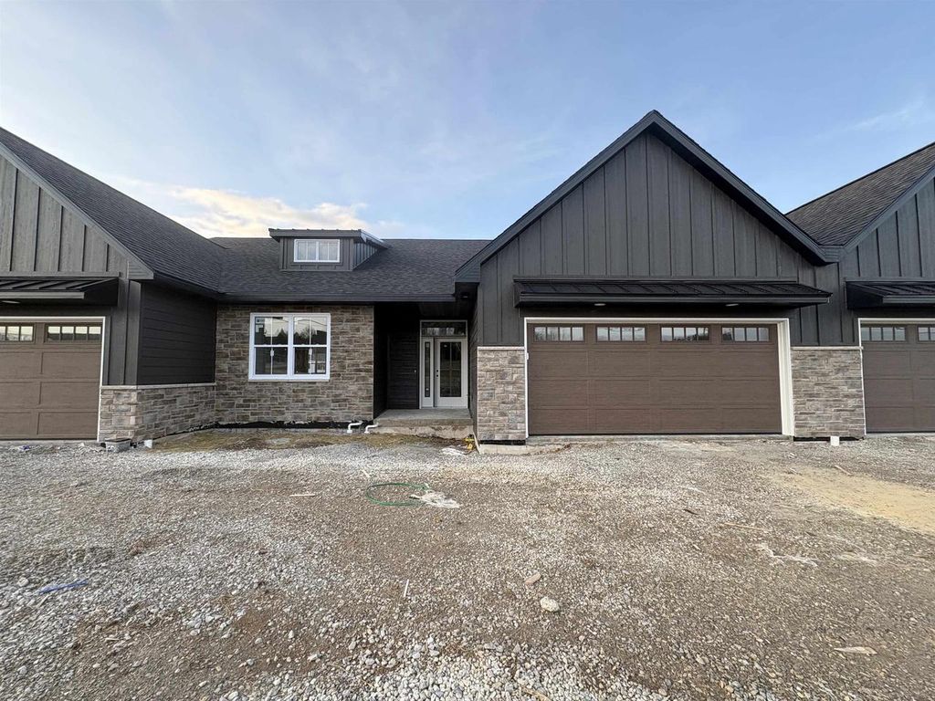 3375 SHAWANO AVENUE, Green Bay, WI 54313