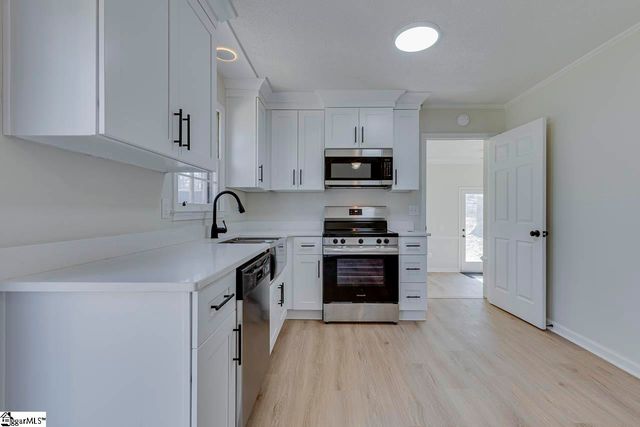 111 Oak Park Drive, Mauldin, SC 29662