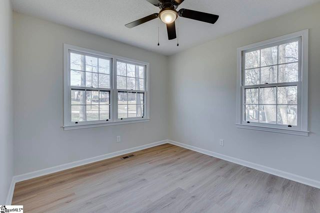 111 Oak Park Drive, Mauldin, SC 29662