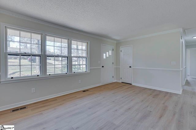 111 Oak Park Drive, Mauldin, SC 29662