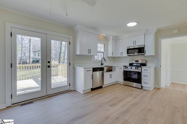 111 Oak Park Drive, Mauldin, SC 29662