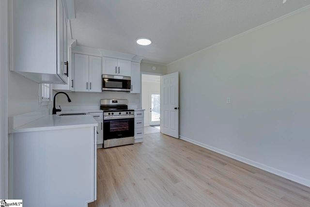 111 Oak Park Drive, Mauldin, SC 29662