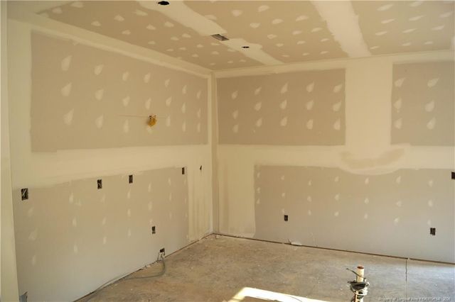 531 LONGSTREET Road, Sanford, NC 27331
