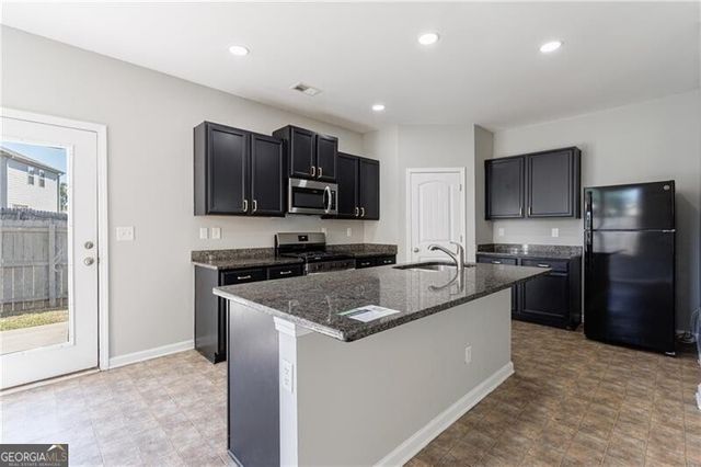 6535 Woodwell Drive, Union City, GA 30291