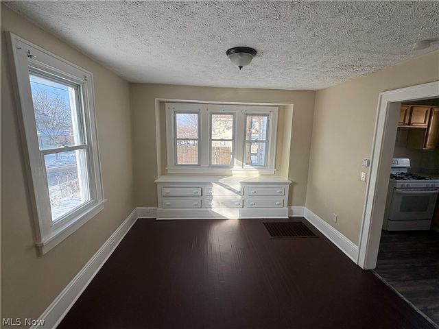 413 Stanton Avenue, Akron, OH 44301