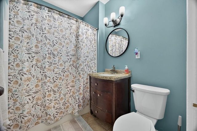 21 Willow St, Brockton, MA 02301